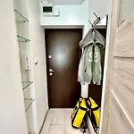 Apartment Neon 2 - Fast Wifi 70'tv Netflix Hbo Max Appletv+ *