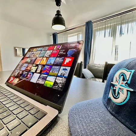 Apartamento Neon 2 - Fast Wifi 70'tv Netflix Hbo Max Appletv+ Varsovia
