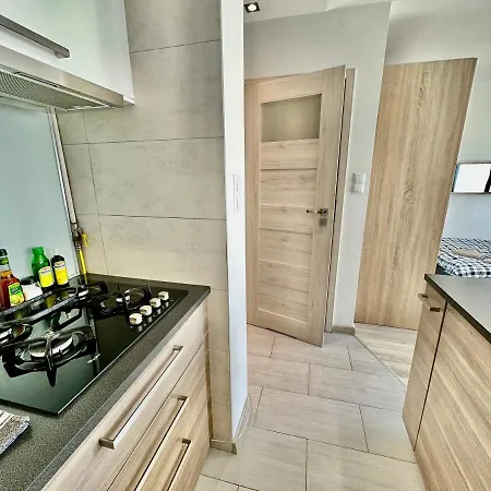 Neon 2 - Fast Wifi 70'tv Netflix Hbo Max Appletv+ * ורשה